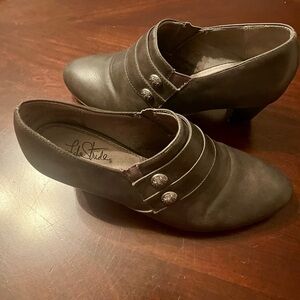 Women’s LifeStride Grey Clogs size 8